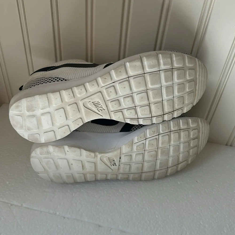 Nike questions leave